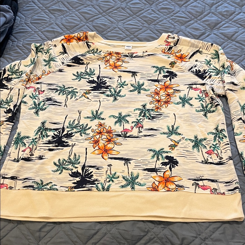 Old Navy Tropical Print Crewneck